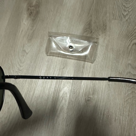 Quay Aviator Sunglasses - Picture 6 of 7